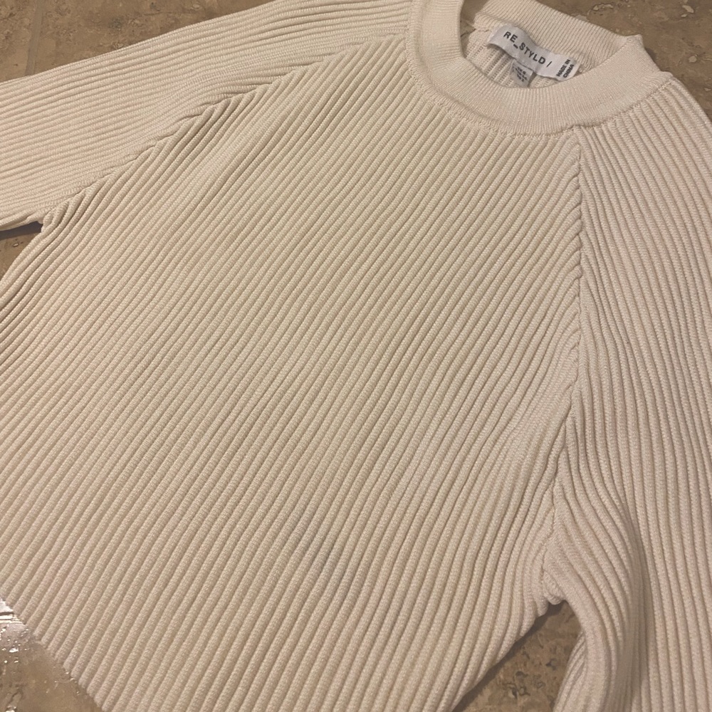 NWOT Re_Styld Beautiful off white rubber crop sweater